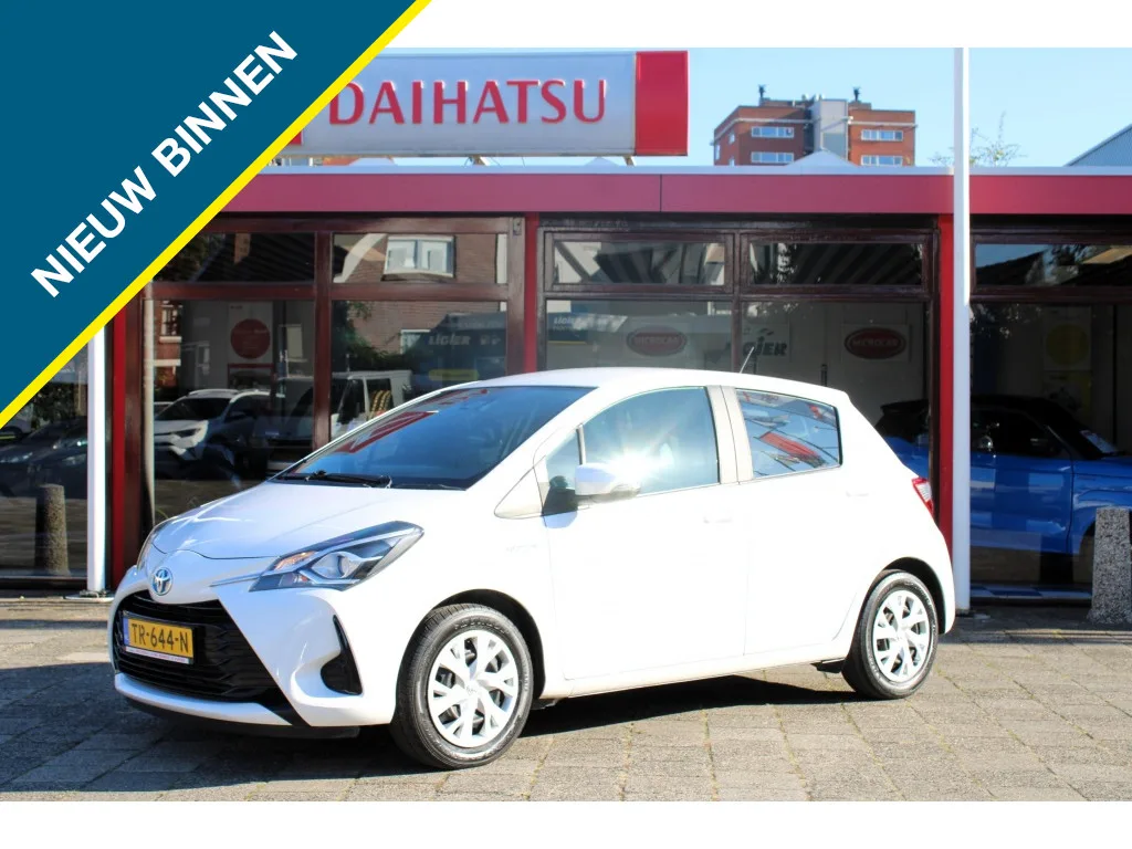 Toyota Yaris (2018) — foto 1