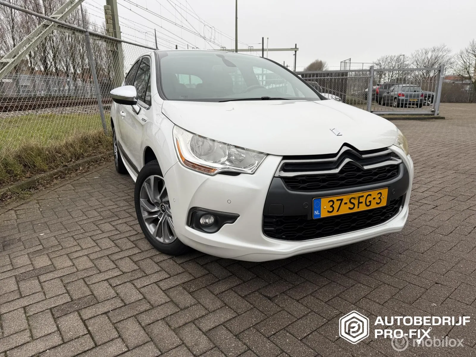 Citroën DS4 (2011) — foto 1