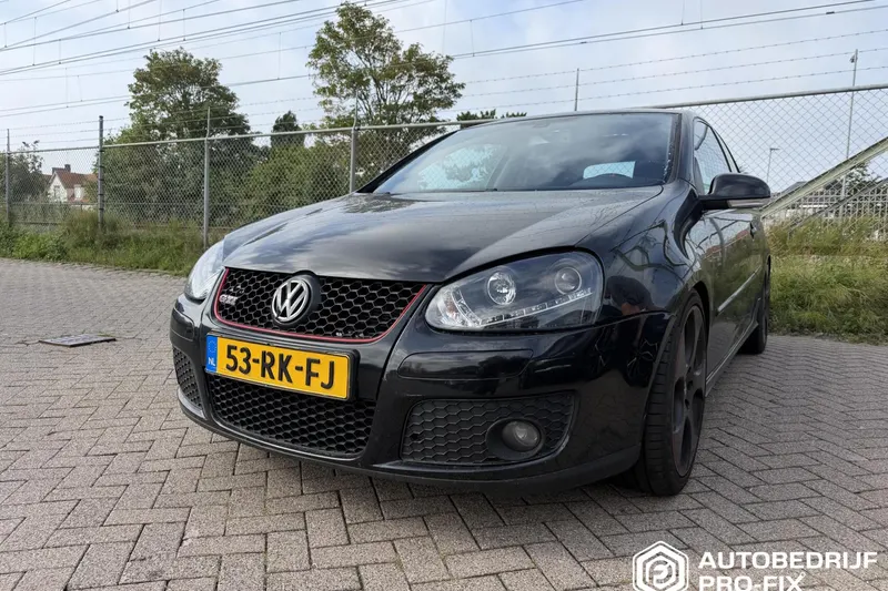 Volkswagen Golf (2005)