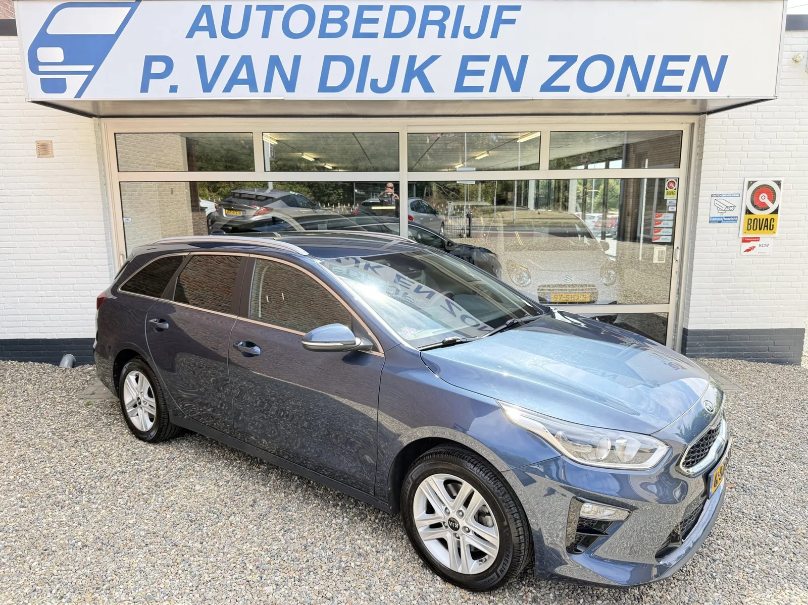 Kia Ceed Sportswagon (2019) — foto 1