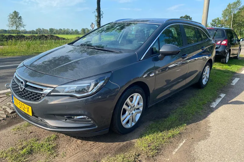 Opel Astra Sports Tourer (2016)