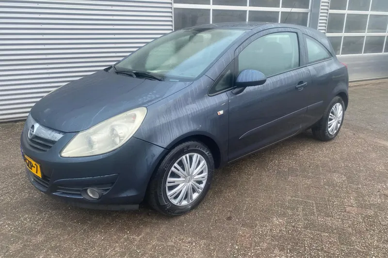 Opel Corsa (2008)