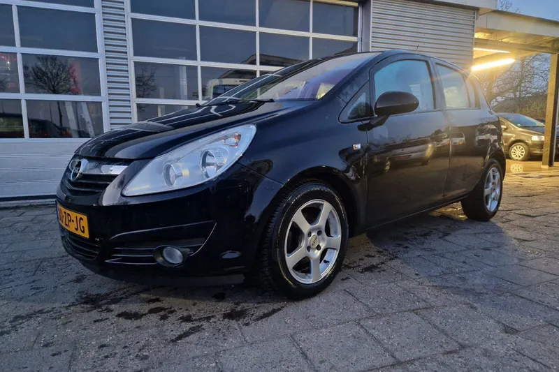 Opel Corsa (2008)