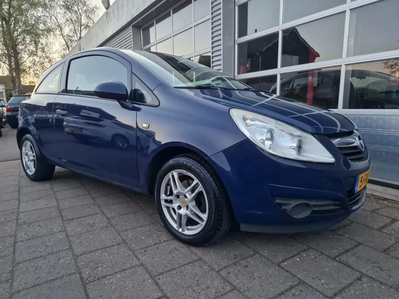 Opel Corsa (2010) — foto 1