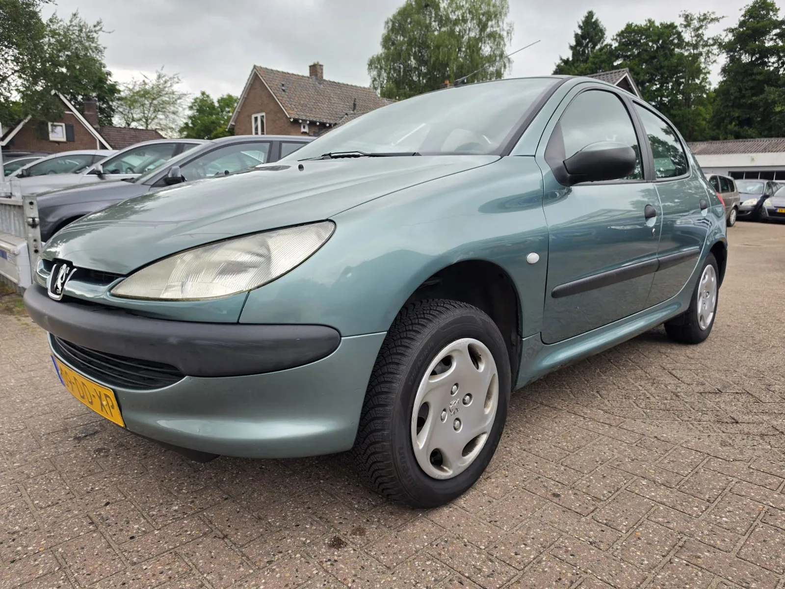 Peugeot 206 (1999) — foto 1