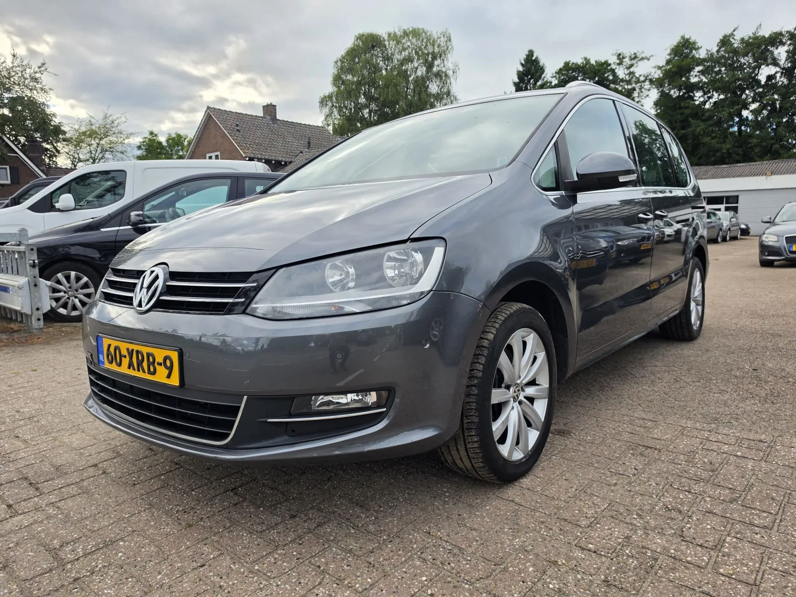 Volkswagen Sharan (2012) — foto 1