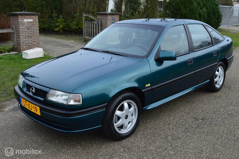 Opel Vectra (1995)