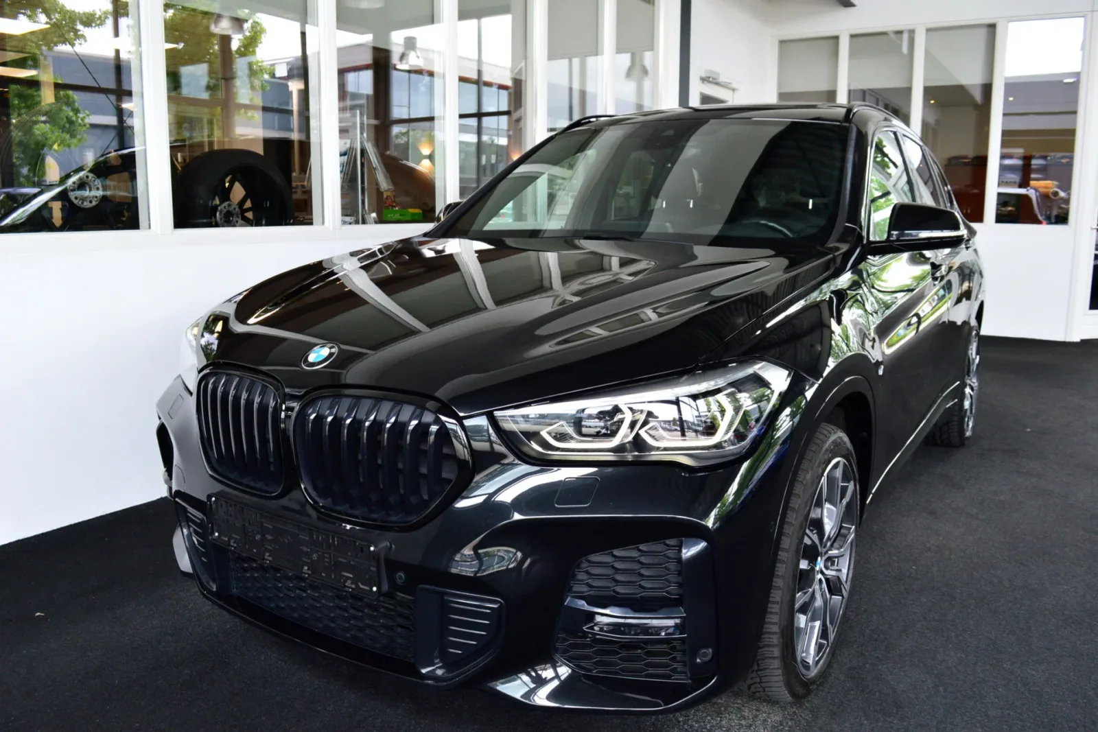 BMW X1 (2021) — foto 1