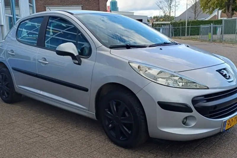 Peugeot 207 (2007)