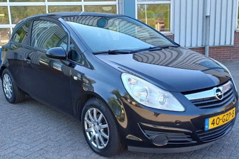 Opel Corsa (2008)