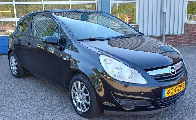 Opel Corsa (2008) — foto 1