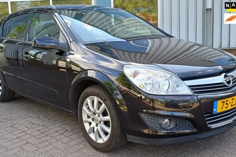 Opel Astra (2008)