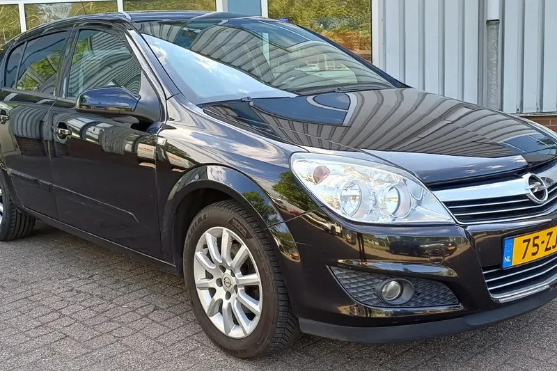 Opel Astra (2008)
