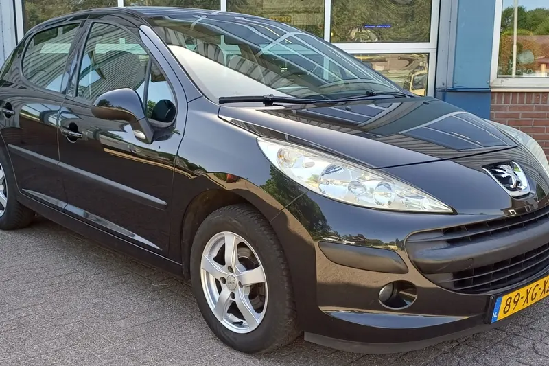 Peugeot 207 (2007)