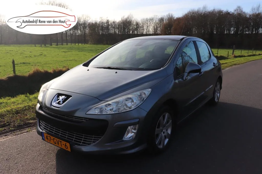 Peugeot 308 (2008) — foto 1