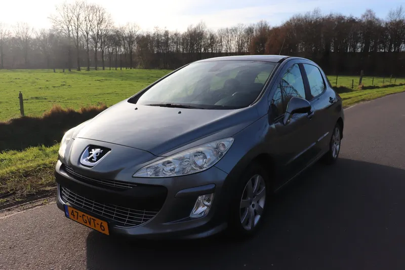 Peugeot 308 (2008)
