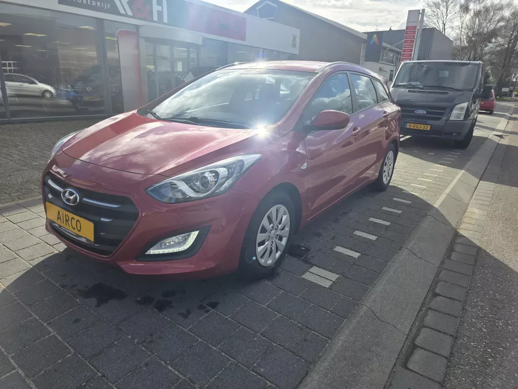 Hyundai i30 (2016) — foto 1