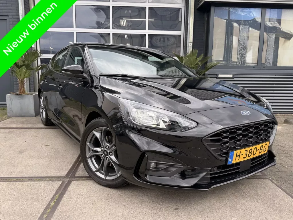 Ford Focus (2020) — foto 1