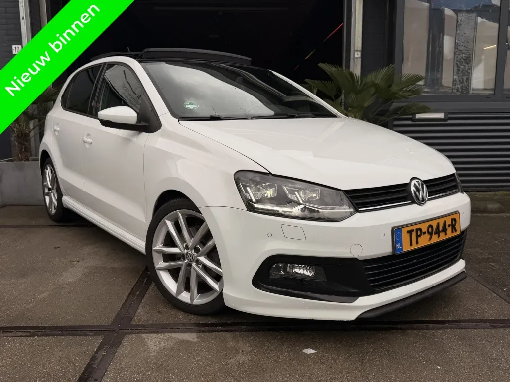 Volkswagen Polo (2015) — foto 1