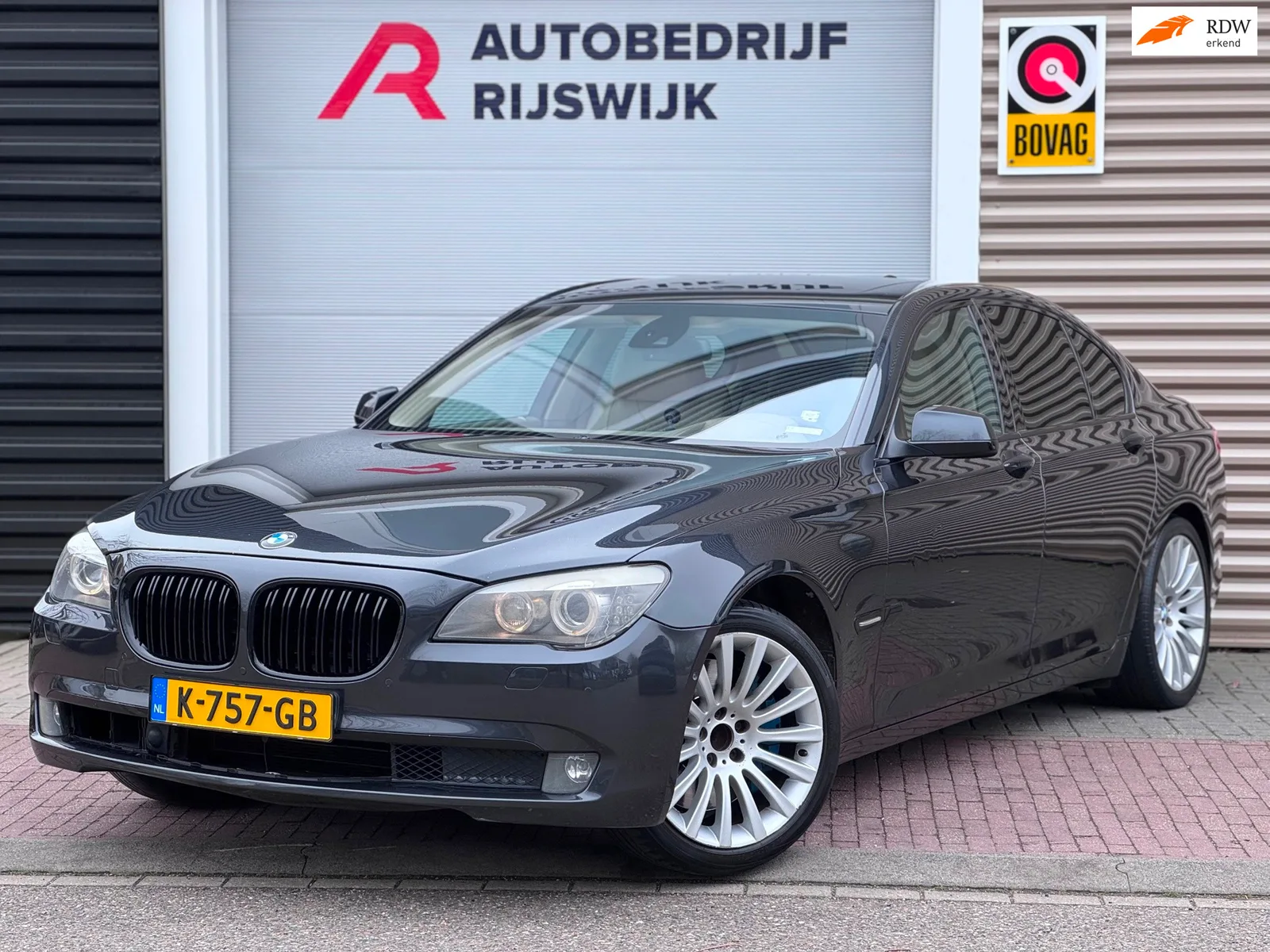 BMW <img (2009) — foto 1