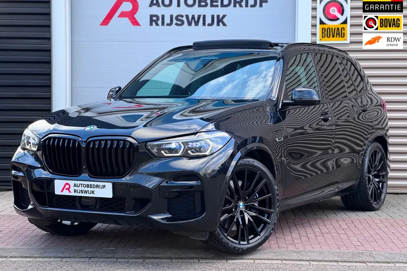 BMW X5 (2023)