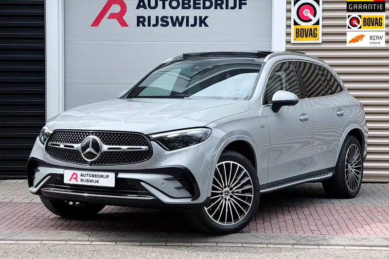 Mercedes-Benz <img (2025)