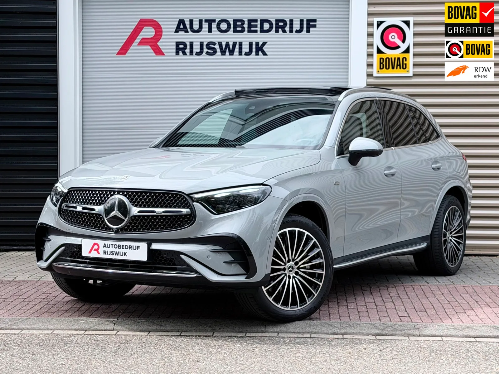 Mercedes-Benz <img (2025) — foto 1