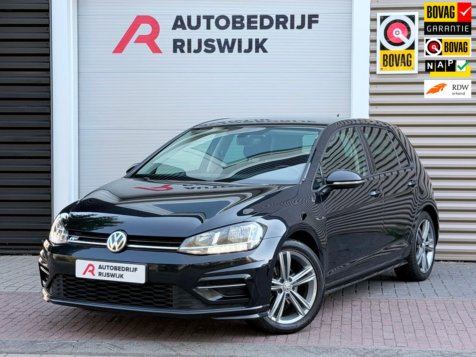 Volkswagen Golf (2018) — foto 1