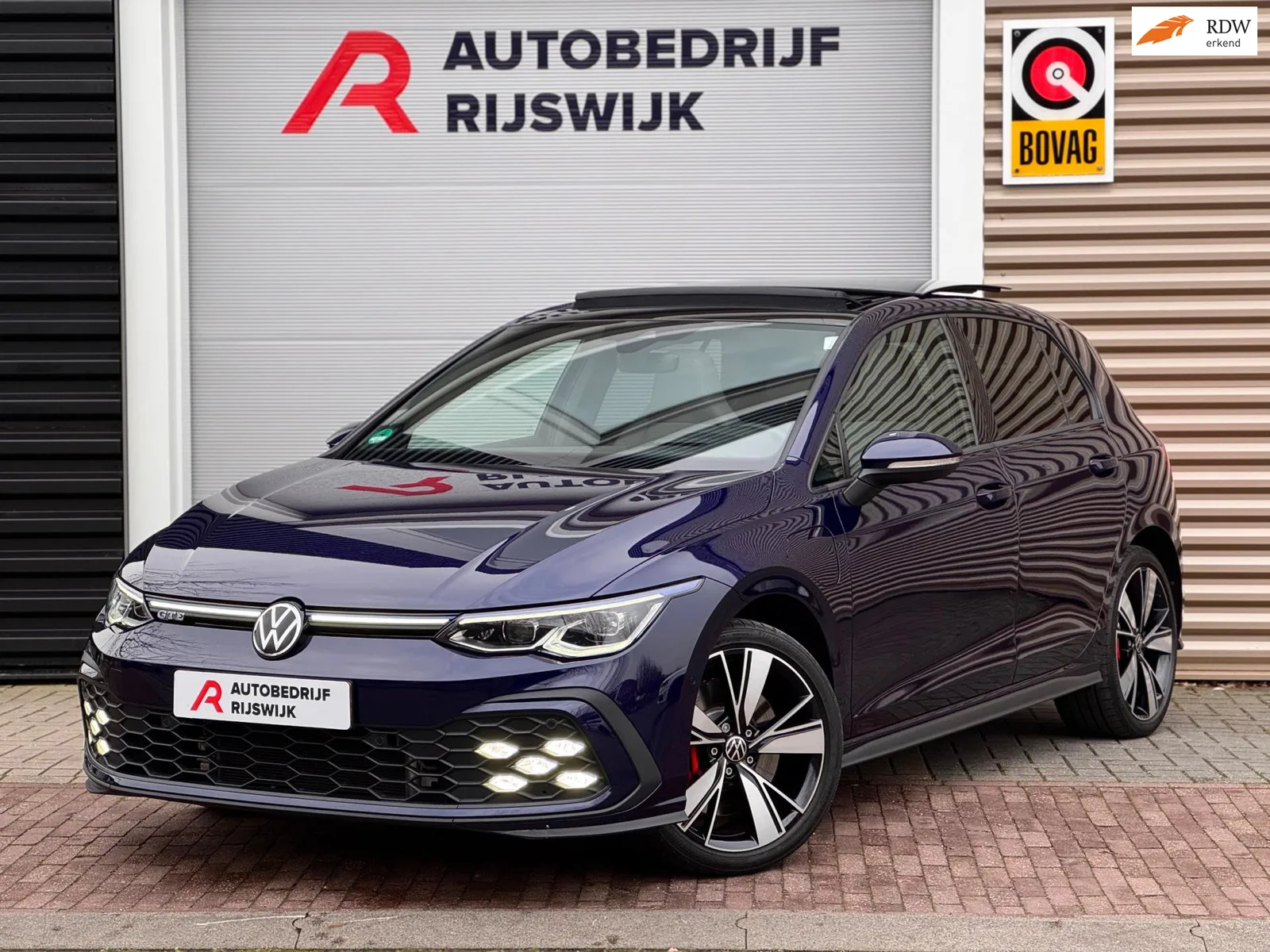 Volkswagen Golf (2021) — foto 1