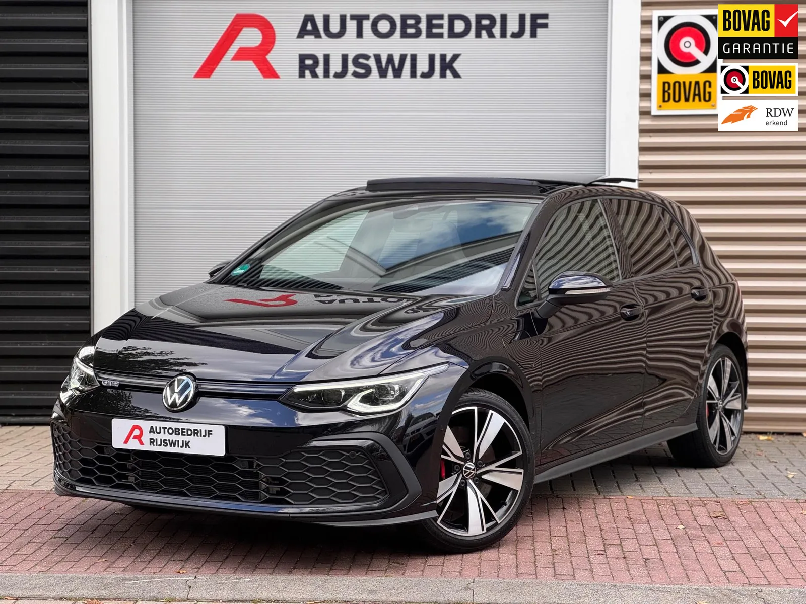 Volkswagen Golf (2022) — foto 1