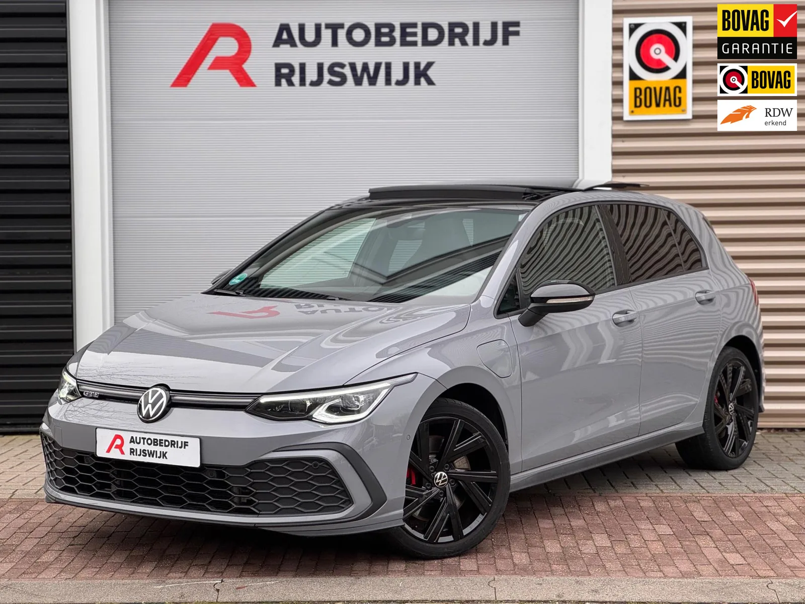 Volkswagen Golf (2022) — foto 1