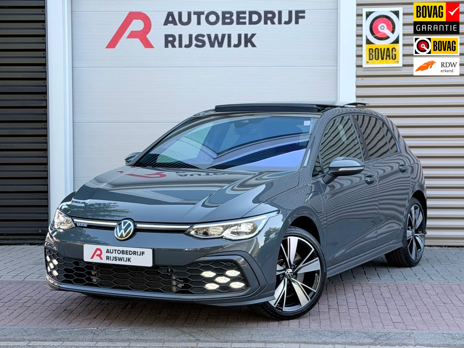 Volkswagen Golf (2021) — foto 1