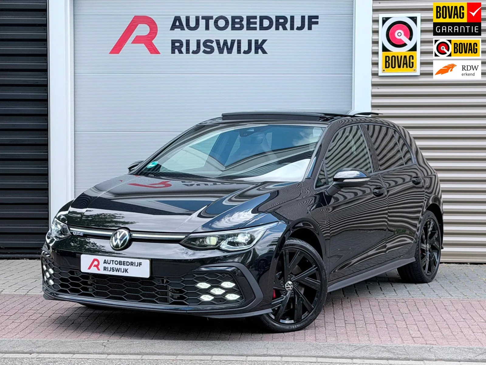 Volkswagen Golf (2022) — foto 1