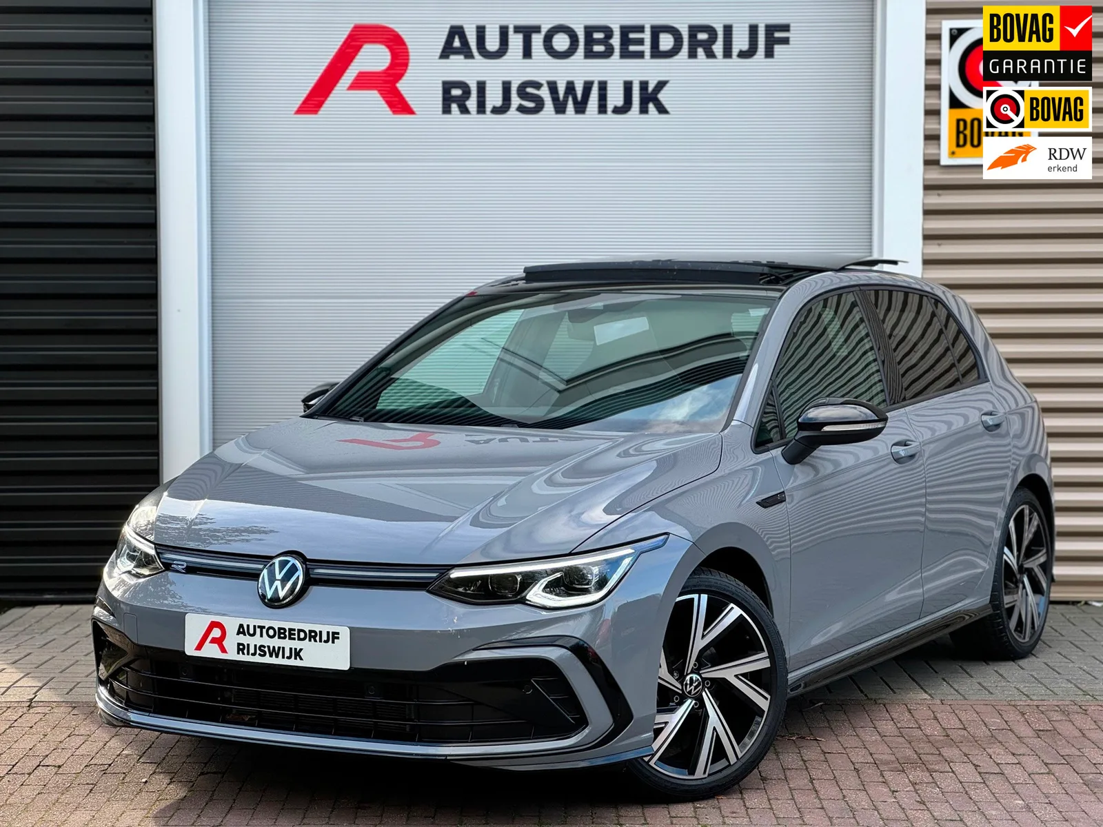 Volkswagen Golf (2024) — foto 1