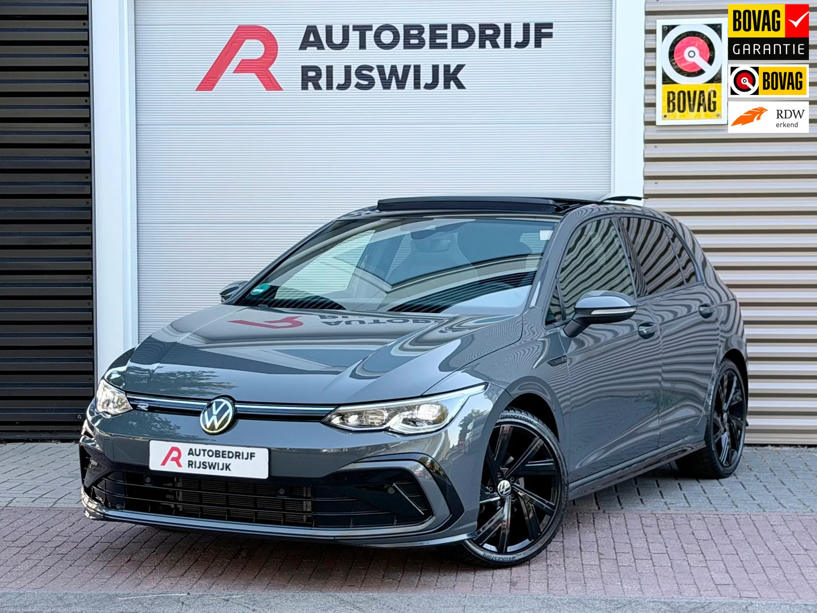 Volkswagen Golf (2021) — foto 1