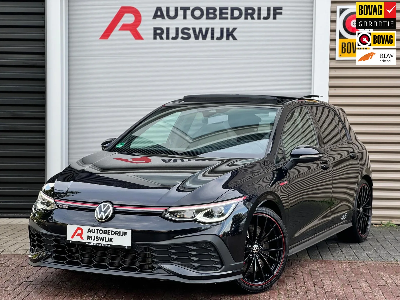 Volkswagen Golf (2022) — foto 1