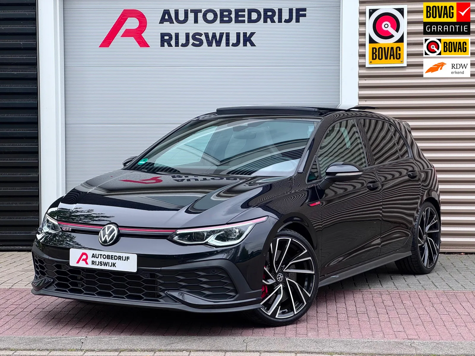 Volkswagen Golf (2022) — foto 1