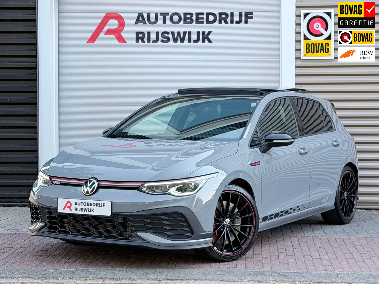 Volkswagen Golf (2022) — foto 1