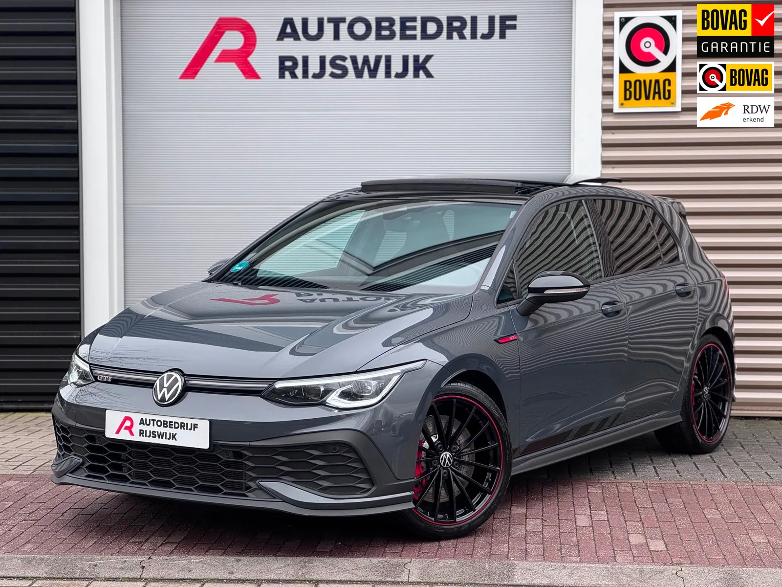 Volkswagen Golf (2023) — foto 1