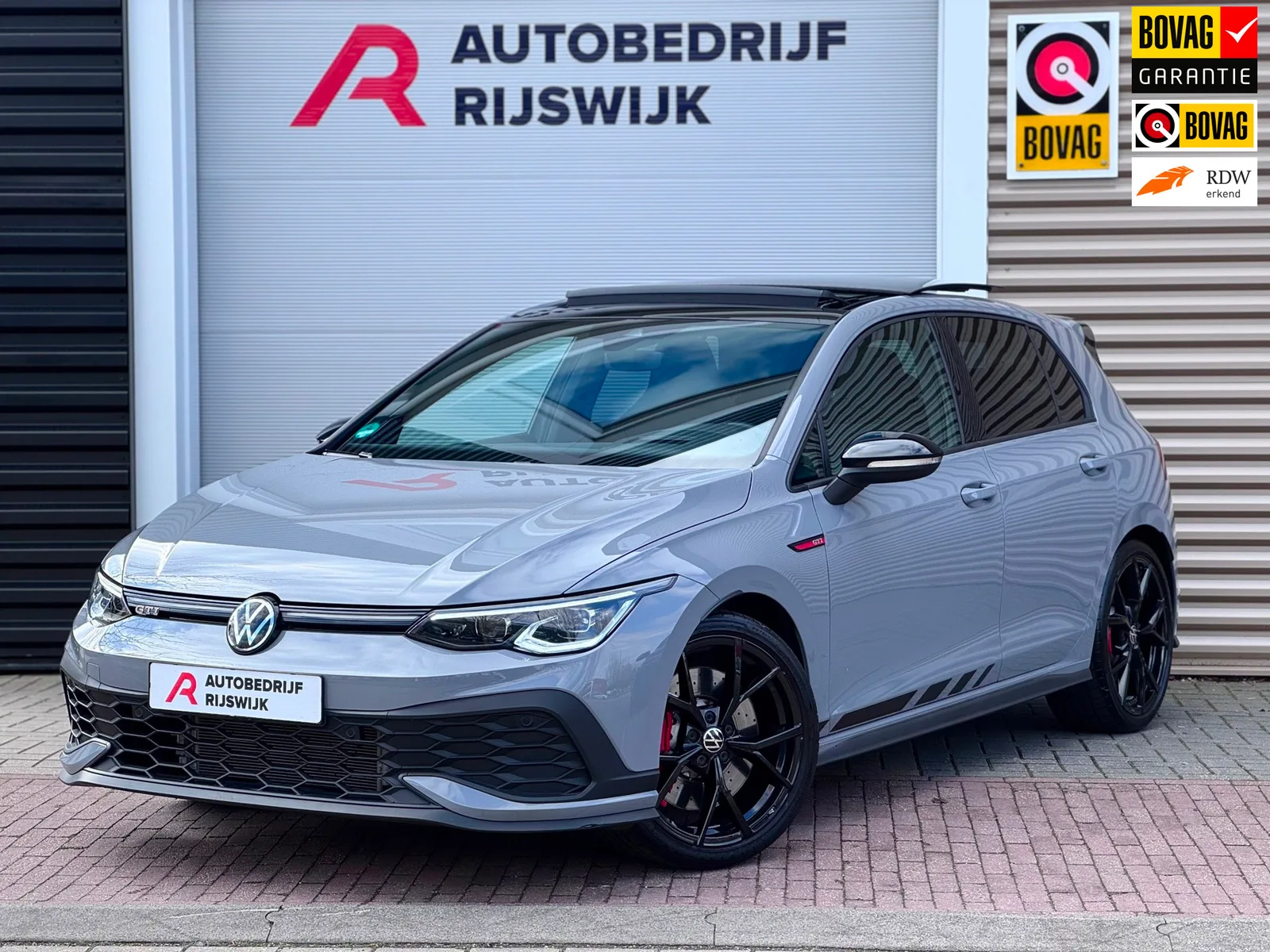 Volkswagen Golf (2022) — foto 1