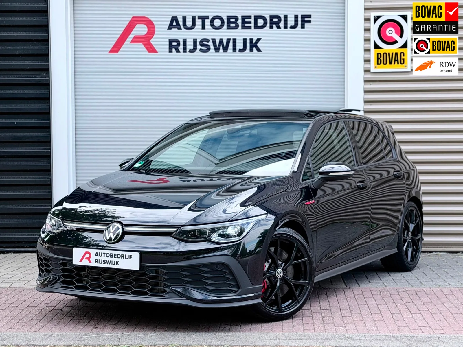 Volkswagen Golf (2022) — foto 1