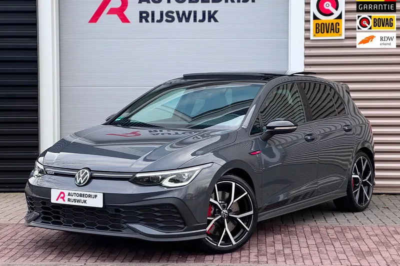 Volkswagen Golf (2023)