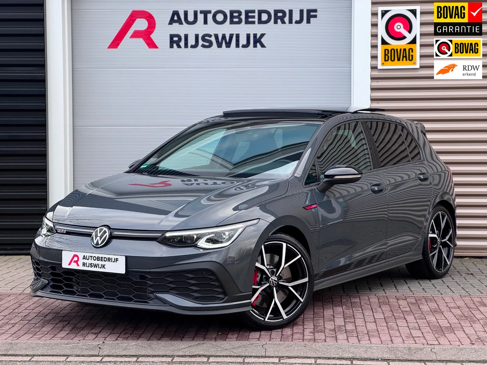Volkswagen Golf (2023) — foto 1
