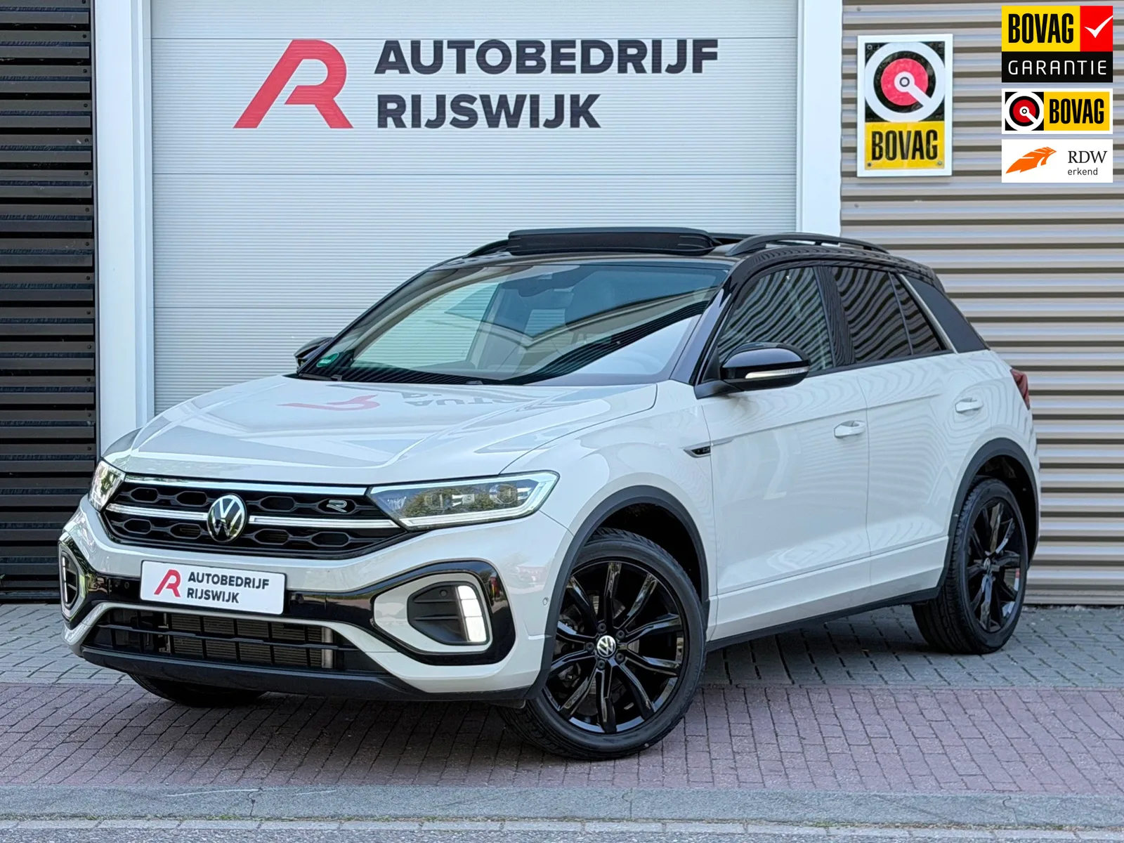 Volkswagen T-Roc (2023) — foto 1