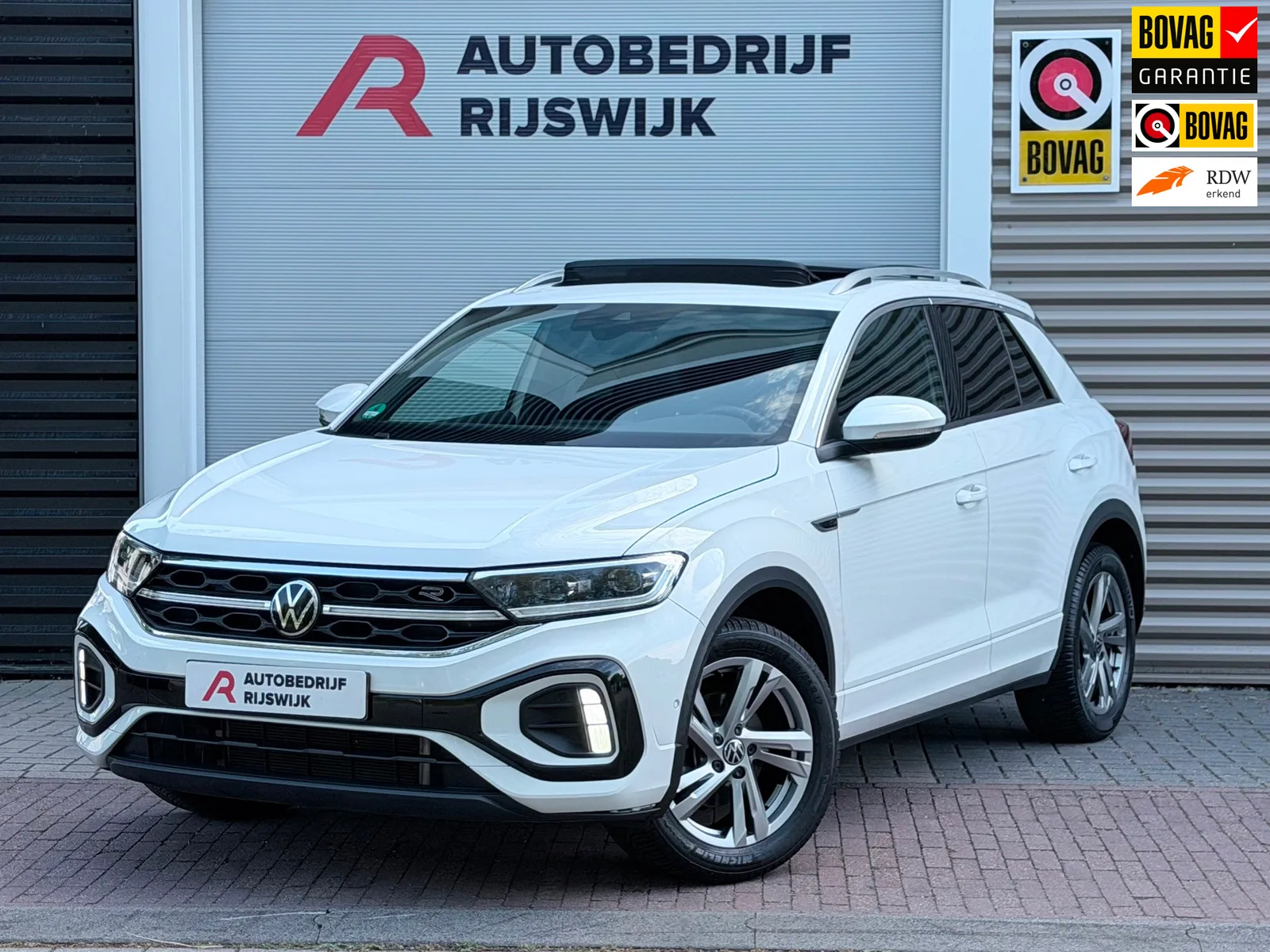 Volkswagen T-Roc (2022) — foto 1