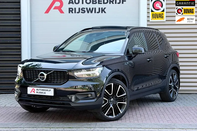 Volvo XC40 (2022)