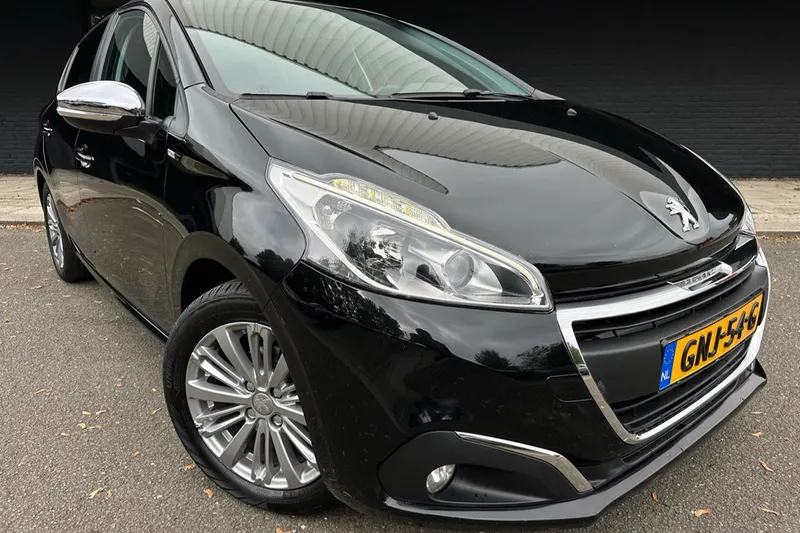 Peugeot 208 (2017)