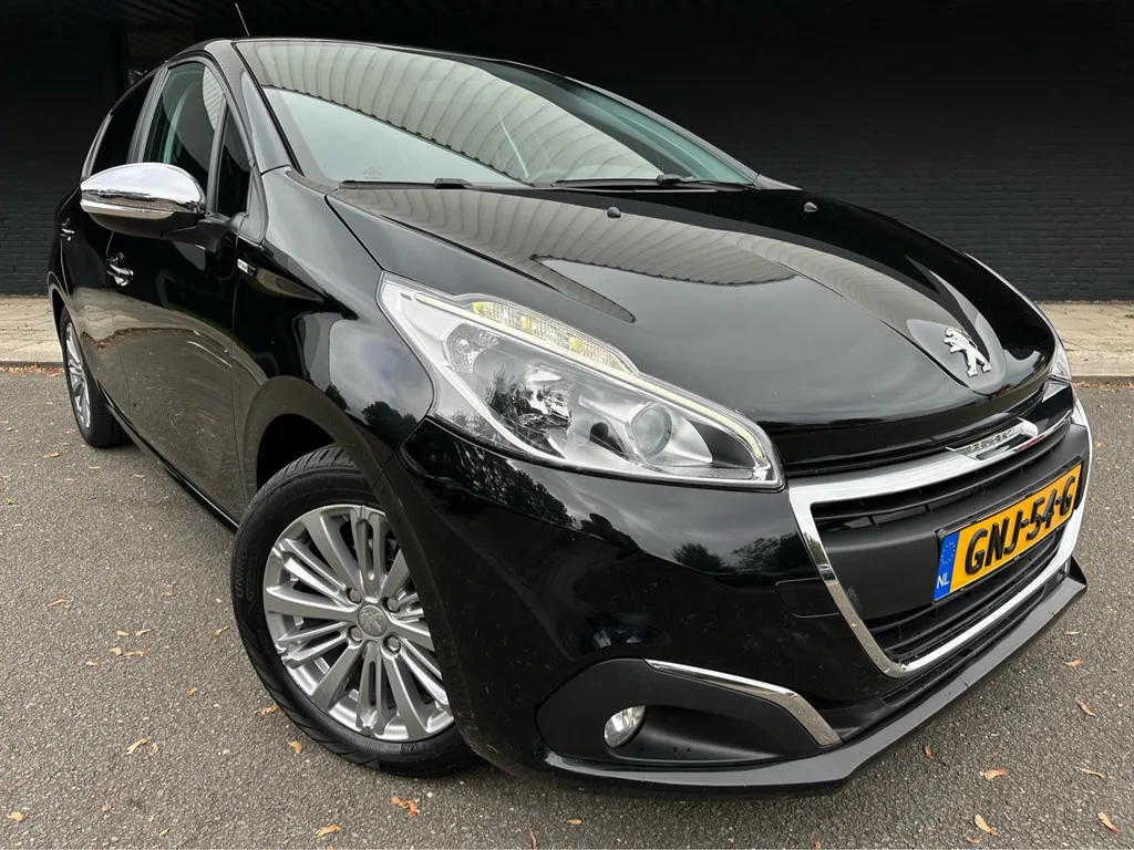 Peugeot 208 (2017) — foto 1
