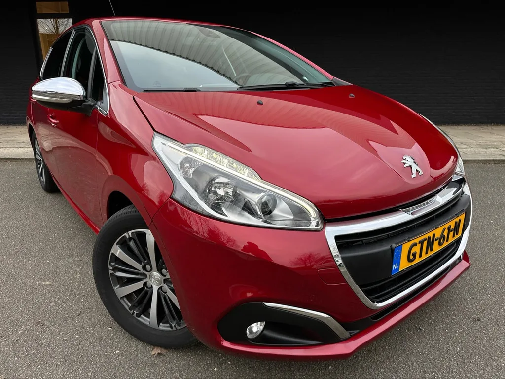 Peugeot 208 (2016) — foto 1