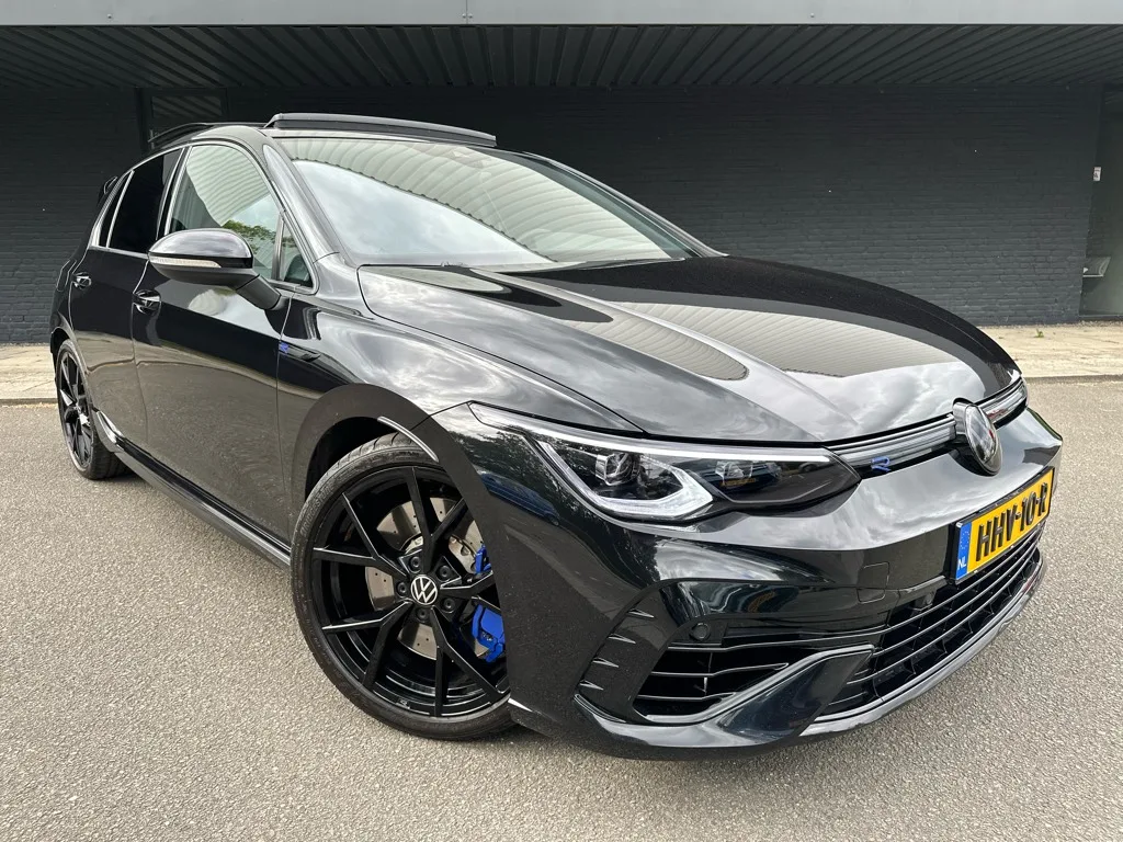 Volkswagen Golf (2021) — foto 1